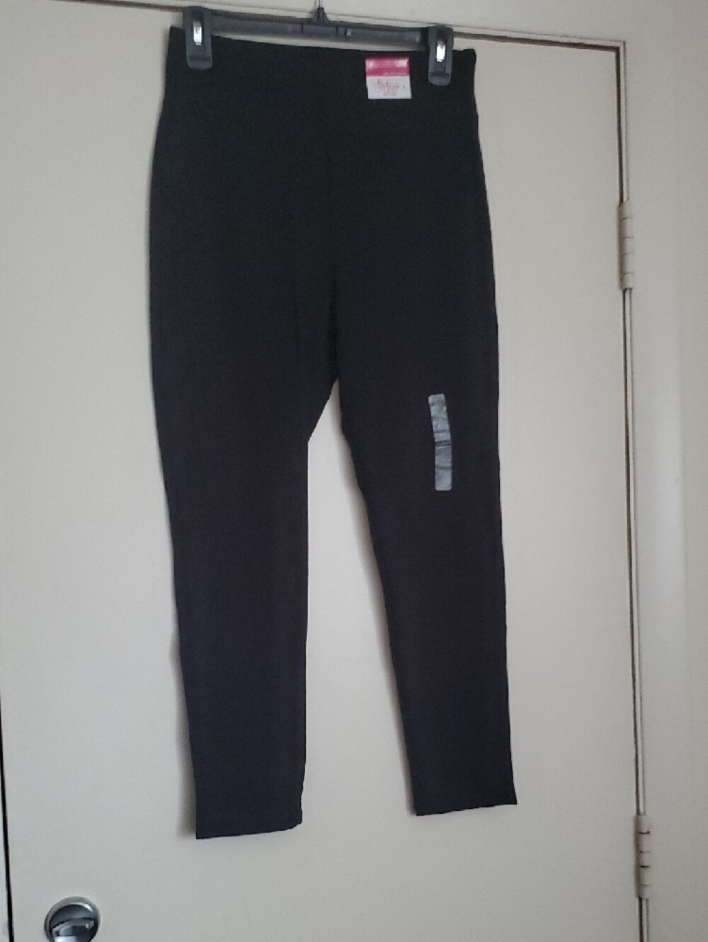 Classic Black Leggings - Picture 4 of 8